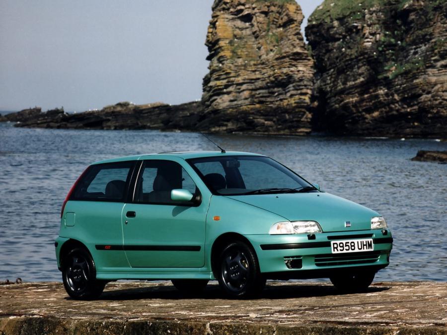  Fiat Punto GT 1994 года  (UK) (фото 2 из 3)